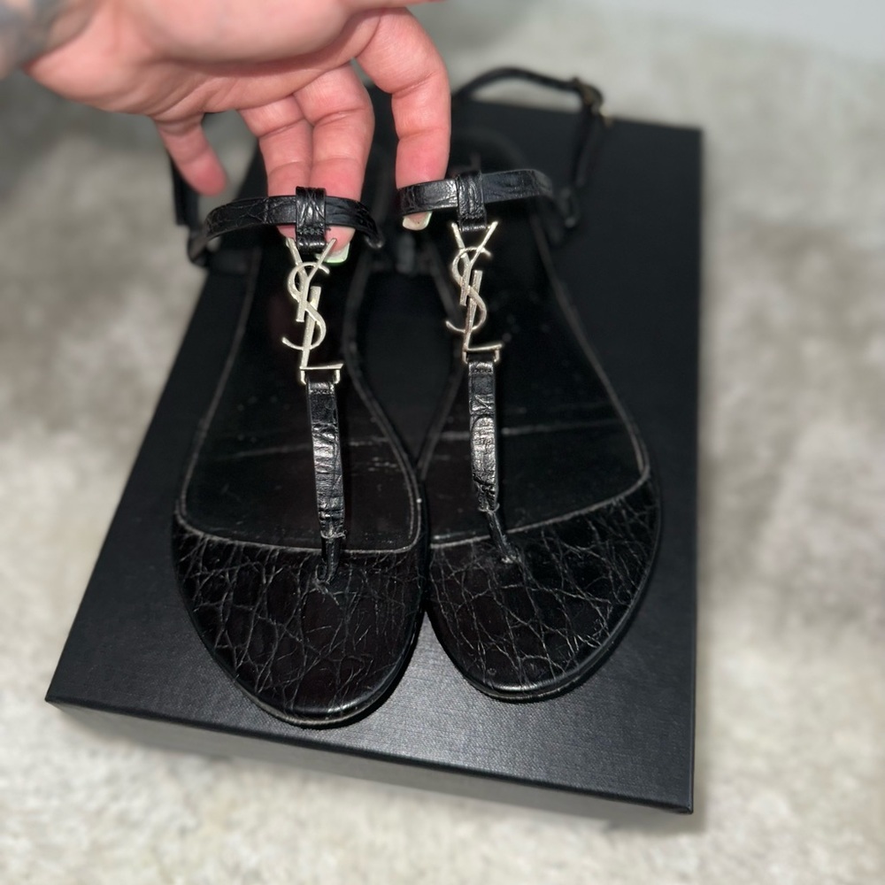 YSL sandals worn a few times on vacation,can’t fit them anymore i outgrew them!